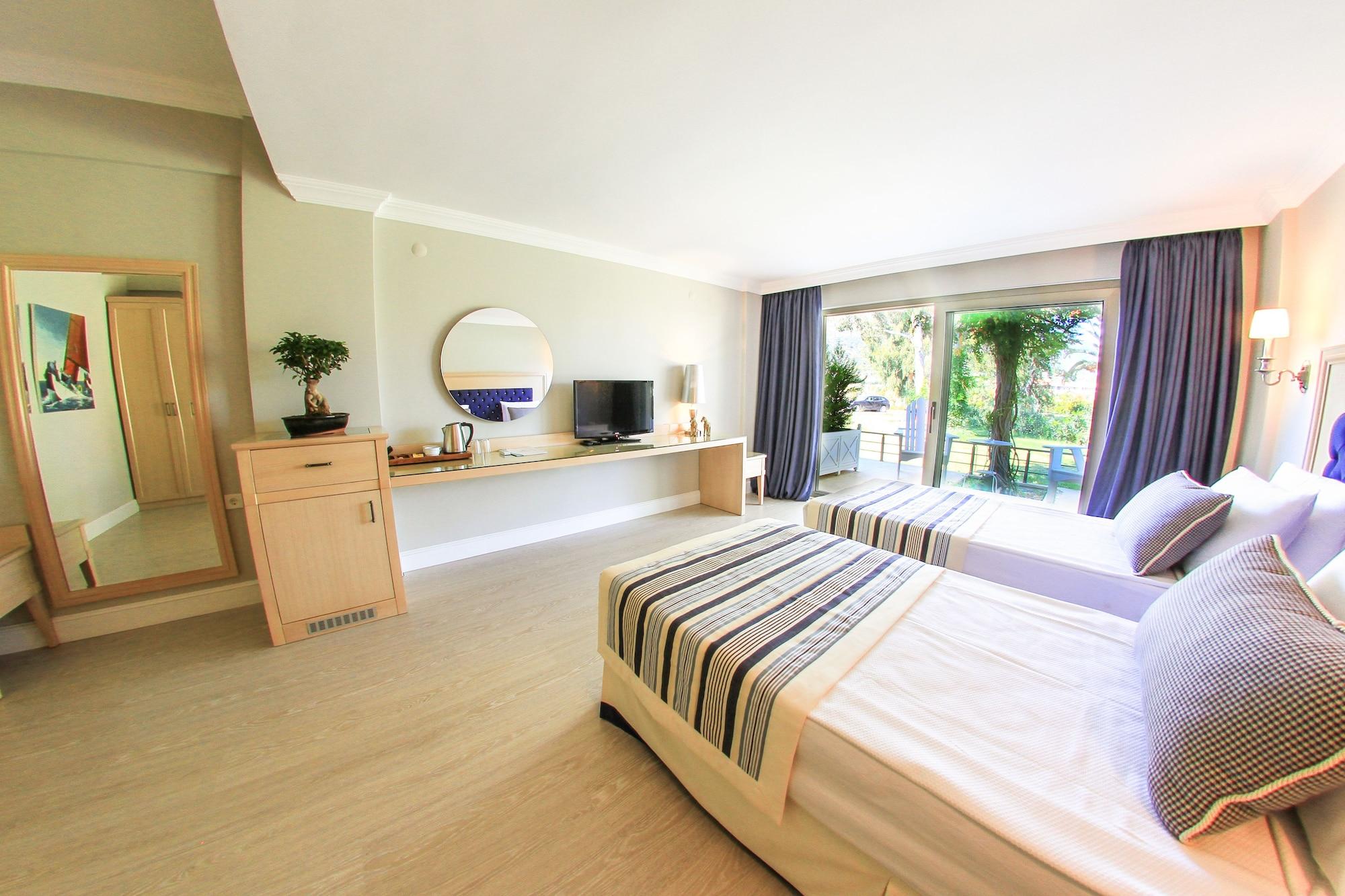Palm Bay Beach Hotel Emecik Exterior photo