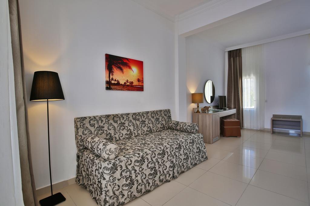 Palm Bay Beach Hotel Emecik Exterior photo